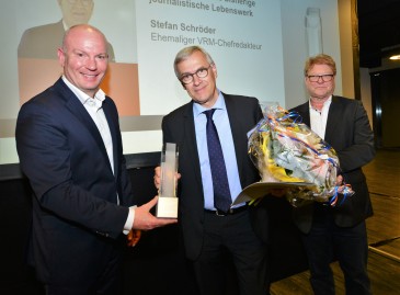 Ehrenpreisträger 2022: Stefan Schröder (Mitte)